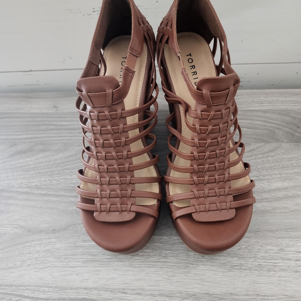 Torrid brown wedges